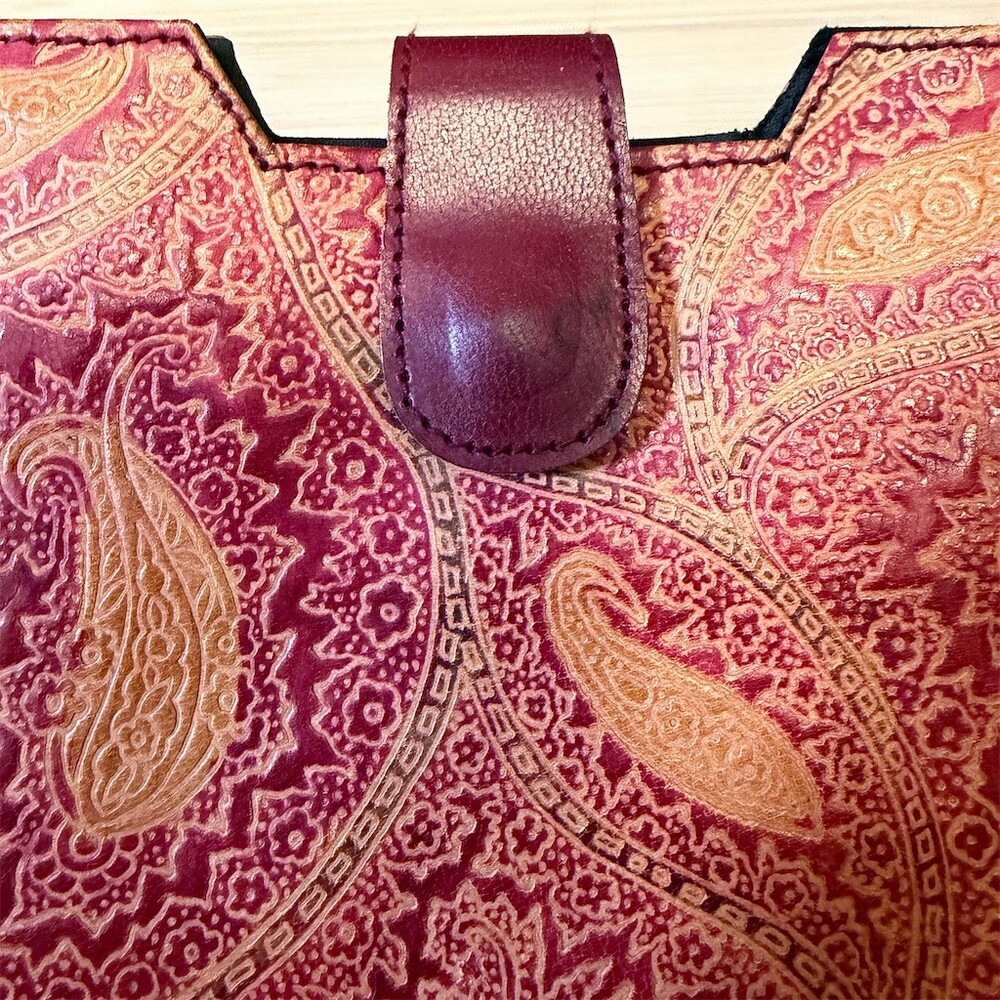 Burgundy Paisley Tablet Sleeve iPad Case Snap Tab Closure Slim Lightweight - Picture 3 of 4